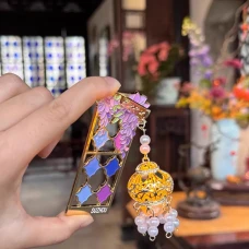 Glowing Wisteria Lattice Magnet | Heritage-Inspired Oriental Fridge Art