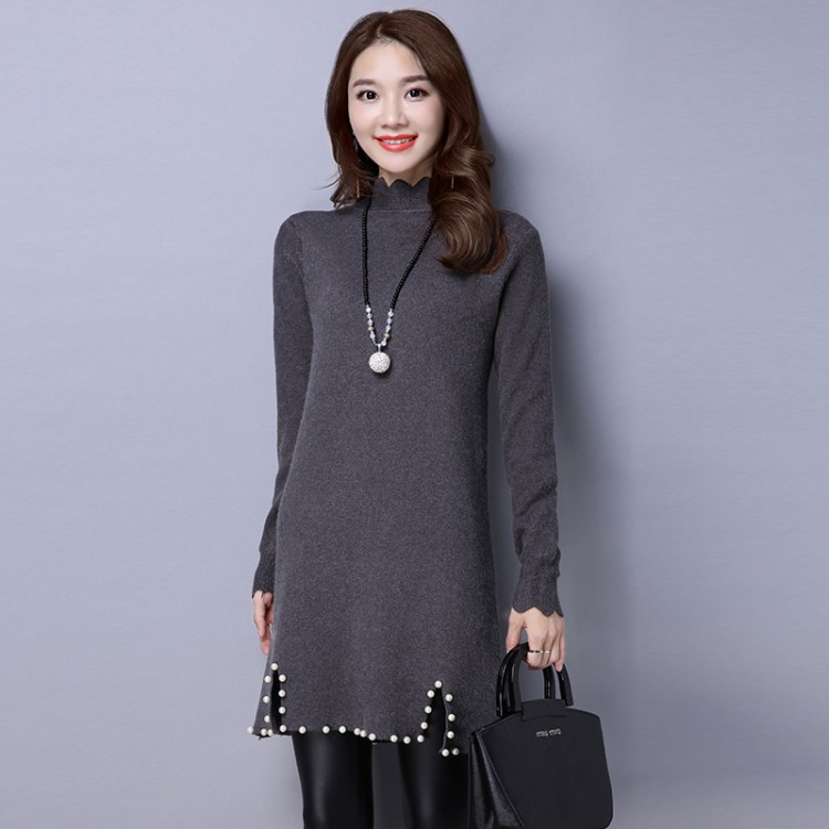 Arc collar sweater dress